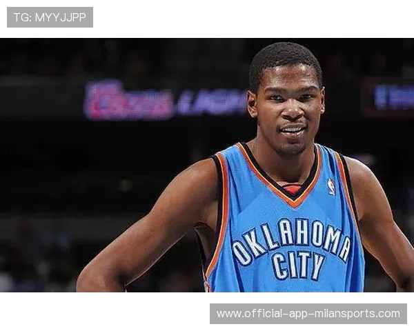 冰与火的较量！南极高尔夫冠军点燃全球体育热度