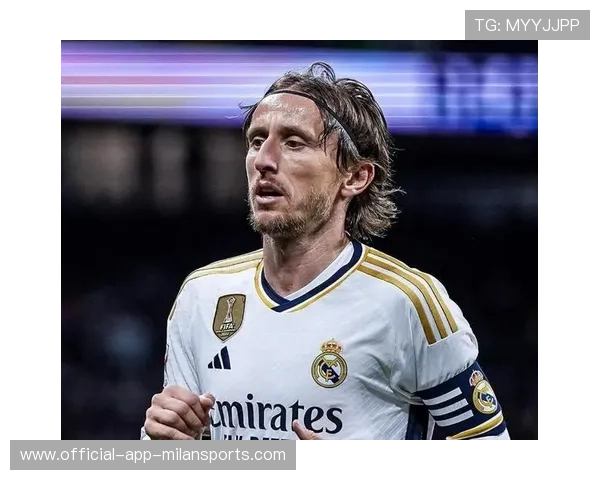 皇马新星戴帽救主，伯纳乌沸腾到深夜