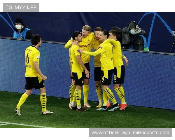 尤文开慢车稳防守，多特加速冲前锋！，尤文踢什么阵型