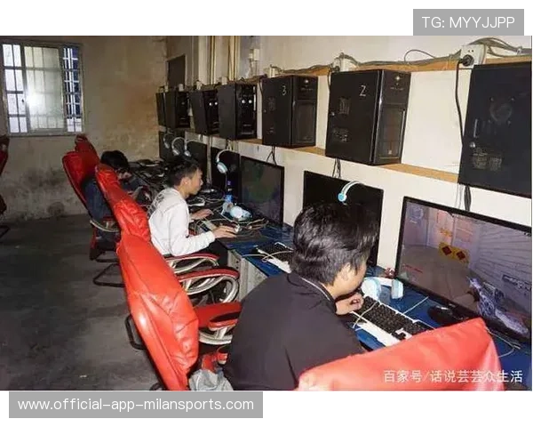 [选手名]童年照曝光：那个在简陋网吧里练枪的少年，如今已是世界冠军✨